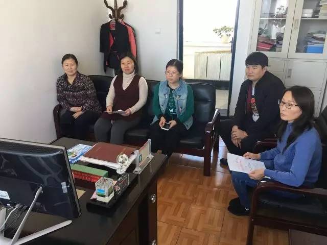 「热点关注」呼伦贝尔市妇联*党**组组织全市妇联系统认真收看自治区第十次*党**代会直播