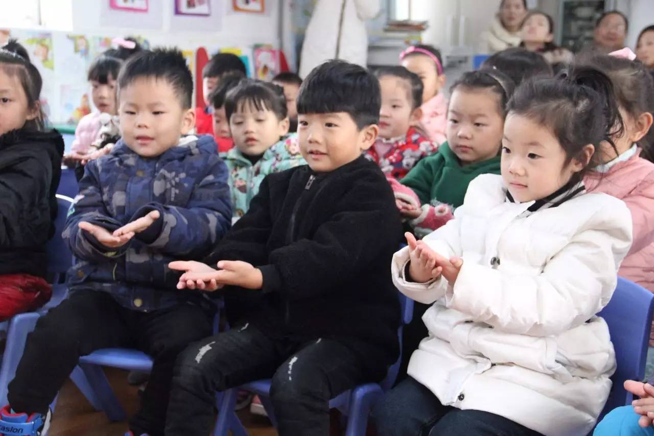 「校园」助教大舞台家长唱主角