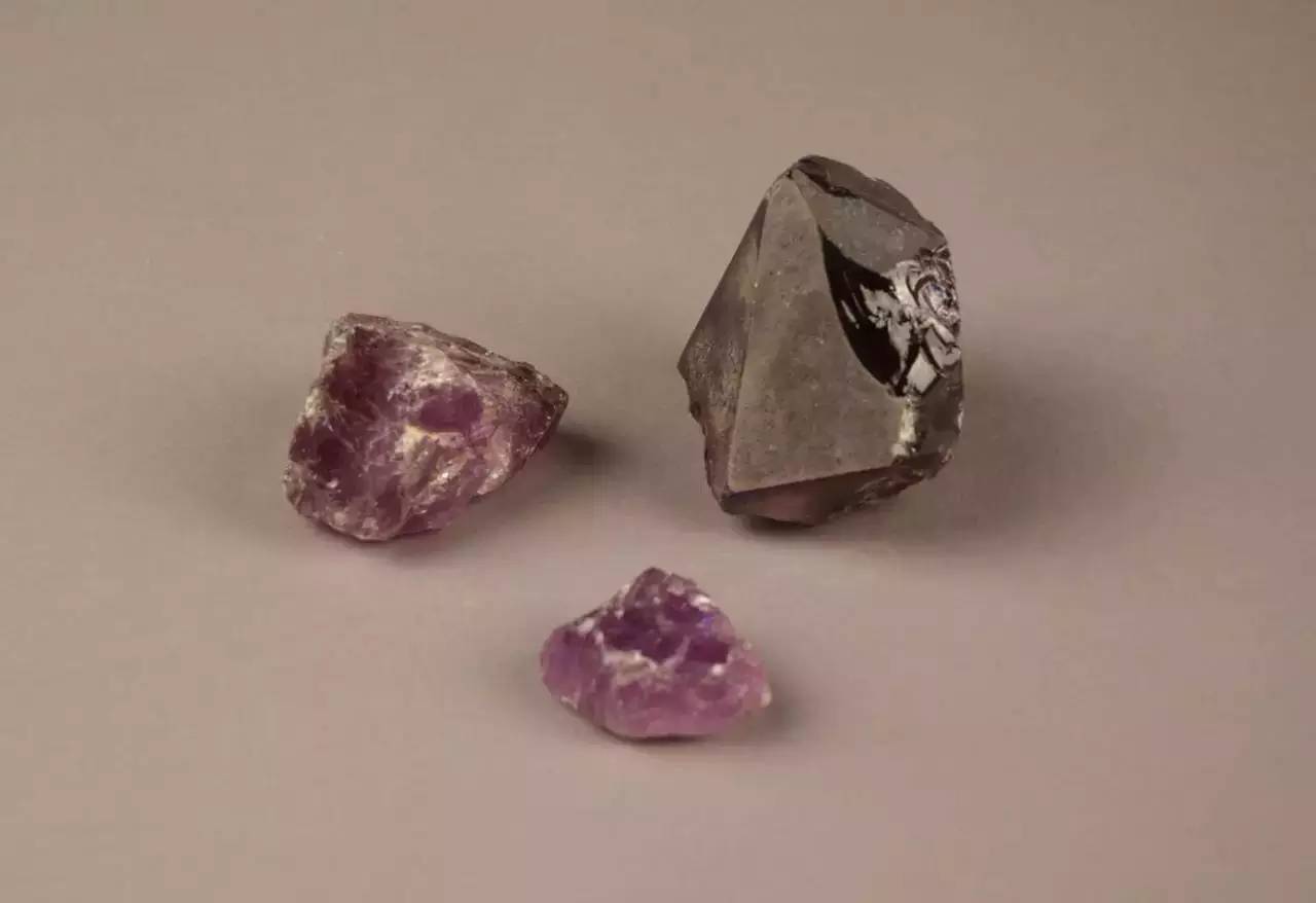 何家村唐代窖藏的考古发现,西安南郊何家村发现唐代窖藏文物