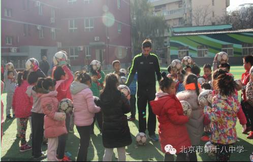 趣味性足球课堂,趣味小班足球课