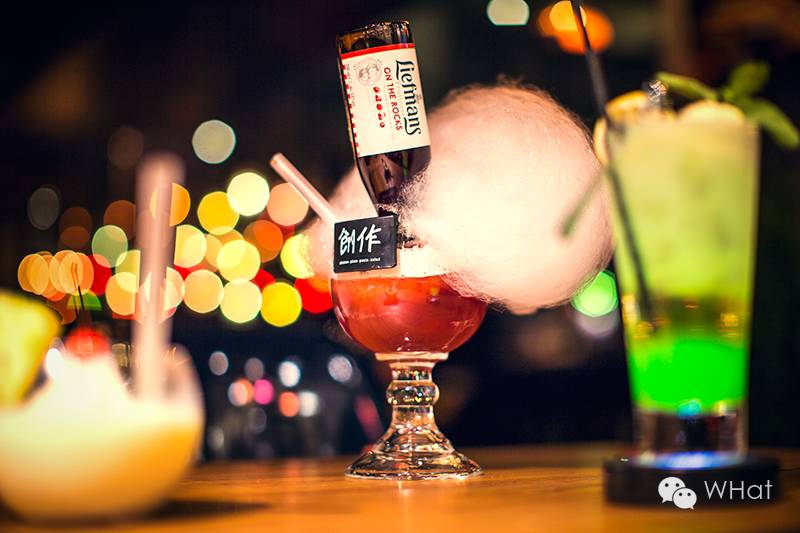 这家漫咖啡旗下的韩餐酒吧终于开到武汉，能俯瞰武汉天地清晨夜景