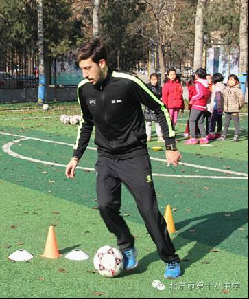 趣味性足球课堂,趣味小班足球课
