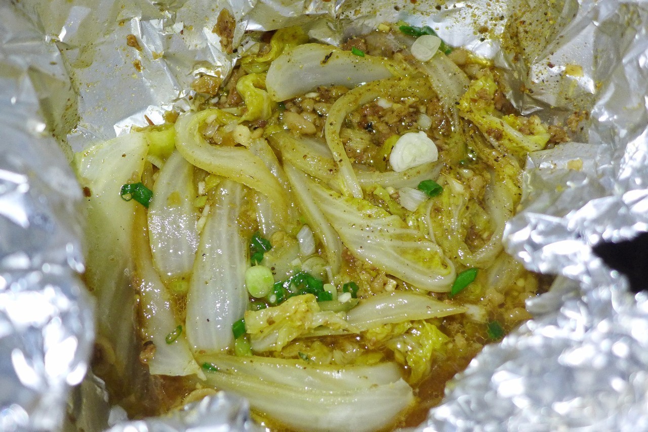 这家店烧烤火锅超火爆,这家店烧烤超好吃又便宜