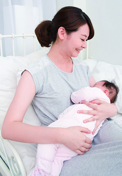 克服产后哺乳难关，远离乳腺炎