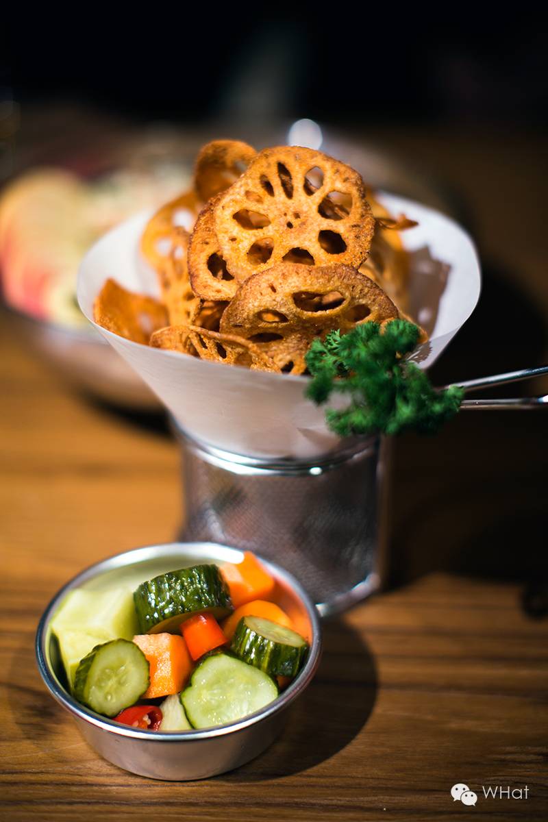 这家漫咖啡旗下的韩餐酒吧终于开到武汉，能俯瞰武汉天地清晨夜景