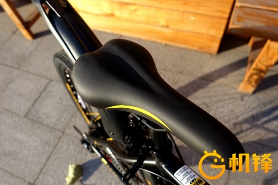 宛如电动车评测,宛如燃油宝实测