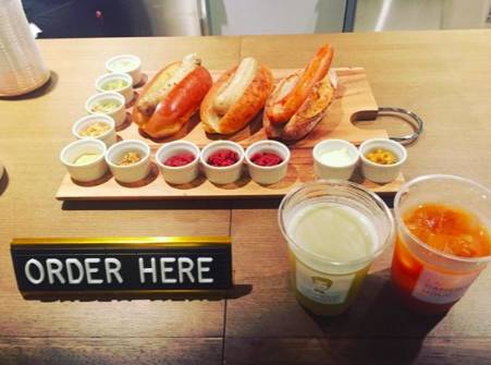 节日派对季，敢不敢换种姿势喝啤酒、咖啡、啃汉堡、吃爆米花……？｜WorldNotice