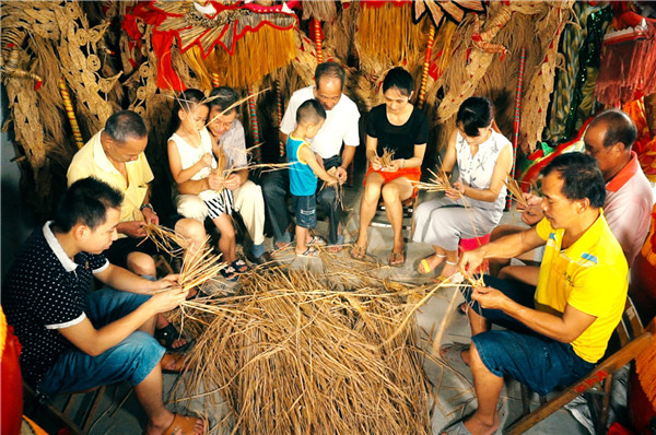 稻草龙手工,稻草龙怎么编手工作品