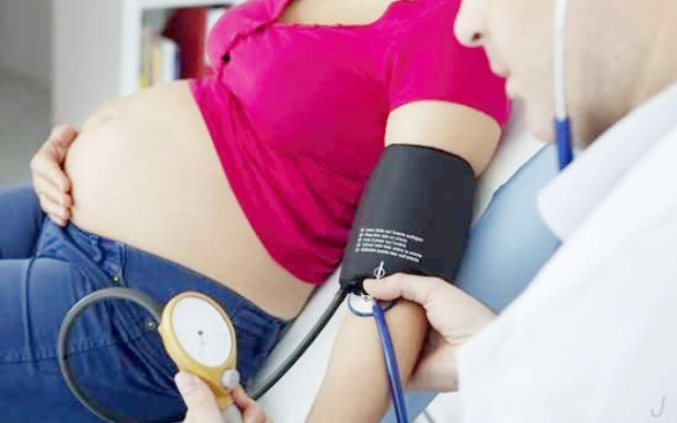 小伙娶310斤胖女人,男子娶600斤女人