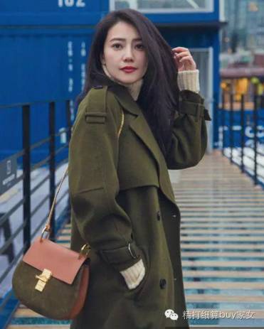 妹砸，冬天的大衣，你配对包了嘛？