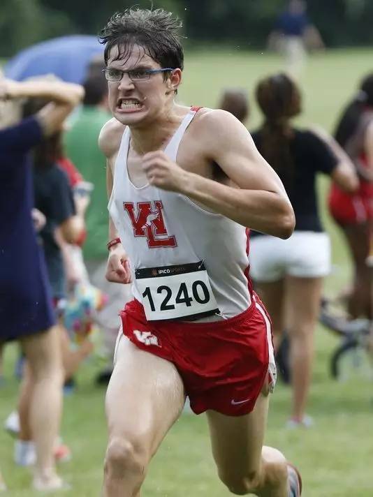 肥胖被嘲笑后逆袭,一个胖子因过度肥胖被同学嘲笑