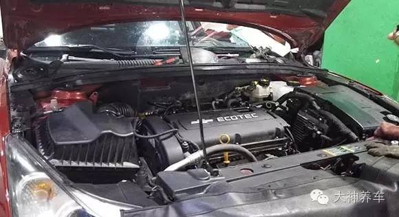 科鲁兹水箱漏水换新可以吗,科鲁兹节温器水管漏水