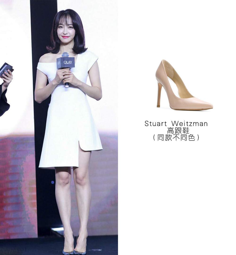 宋茜牛仔短裙配帆布鞋,宋茜同款鞋黑色帆布鞋