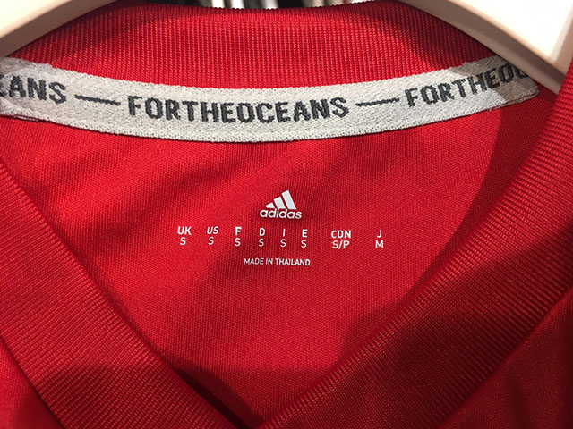 阿迪达斯皇马复古球衣,阿迪达斯全白皇马球衣