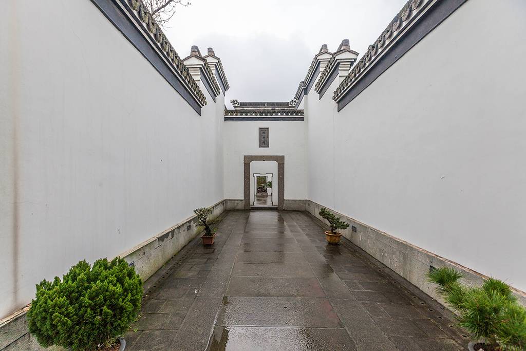 距离杭州仅30公里车程,距离杭州一小时车程的景点