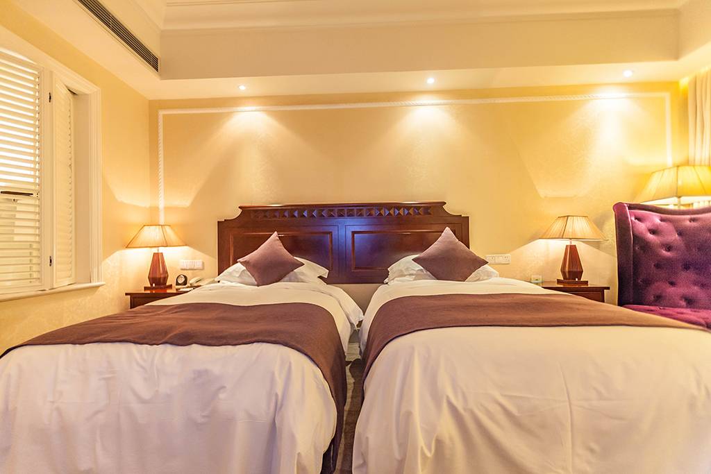 距离杭州仅30公里车程,距离杭州一小时车程的景点