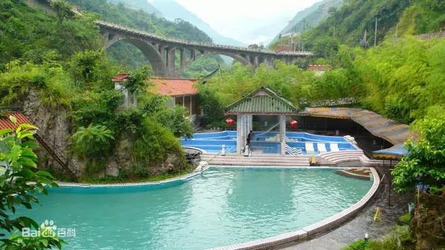 成都周边古镇温泉推荐,成都周边适合两人单独泡的温泉