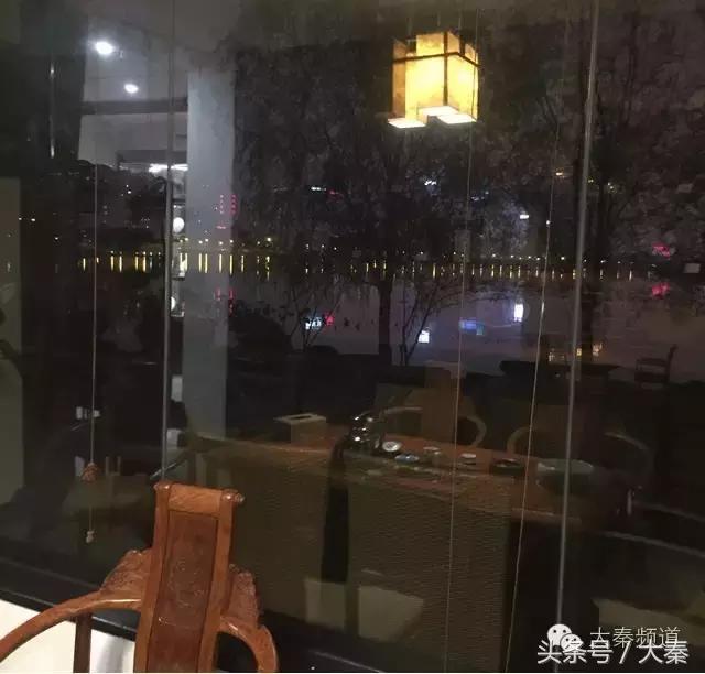 人丑就该多读书多看报,人丑就该多读书出处