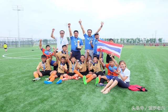 一个北京大男孩参与经营的泰国职业足球俱乐部，小球会、大梦想！