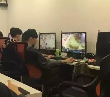 林俊杰jj,网瘾少年林俊杰