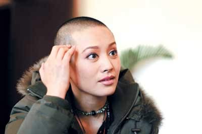 颖儿戴渔夫帽,颖儿之前嘲笑别人的视频