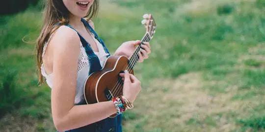 最贵的吉他限量50把,全世界最厉害的吉他大师