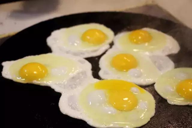 成都锦城学院大学最大食堂,川大锦城学院7个食堂