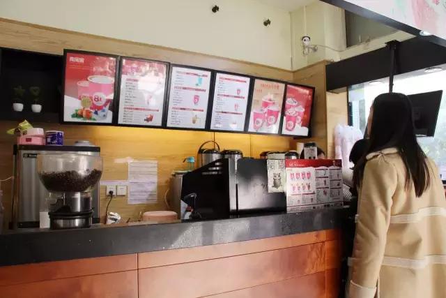 成都锦城学院大学最大食堂,川大锦城学院7个食堂