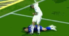 有告捷就有争斗，一起感受球场“火爆”瞬间！