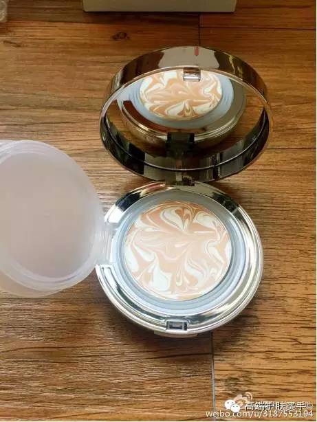 爱敬水粉霜13号和21号的区别 (爱敬水粉霜干皮怎么样)