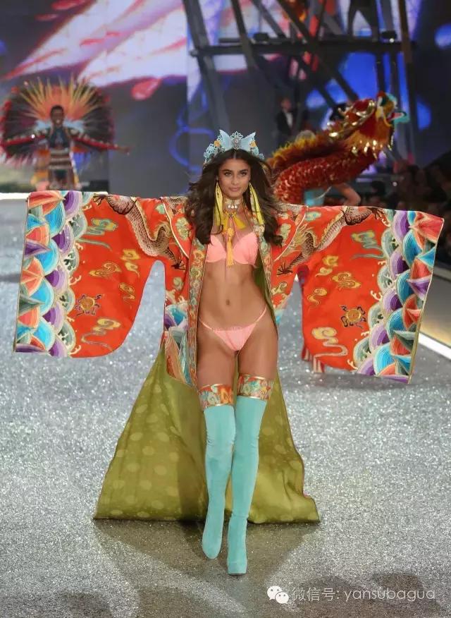 今年的维密秀,维密红高粱