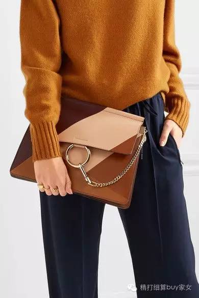 妹砸，冬天的大衣，你配对包了嘛？