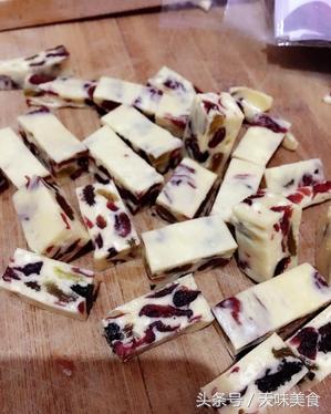 自制牛轧糖不粘手的秘籍,怎样自制牛轧糖不粘手