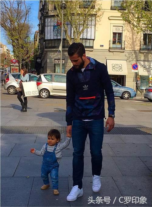 萌出一脸血的小孩,萌出一脸血萌娃