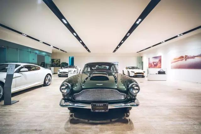 阿斯顿db11试驾,2022阿斯顿马丁db11敞篷版试驾