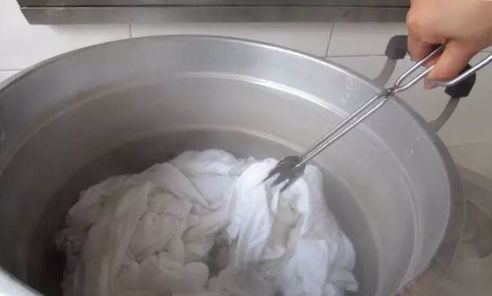 毛巾变黄一招解决,怎样洗变硬变黄的毛巾