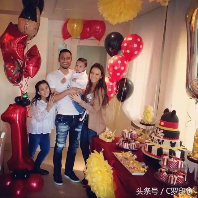 萌出一脸血的小孩,萌出一脸血萌娃