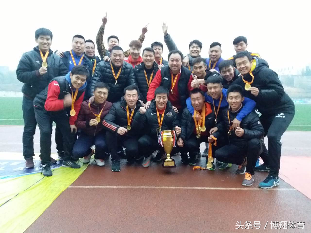 六年级的足球赛日记,六年级足球比赛日记