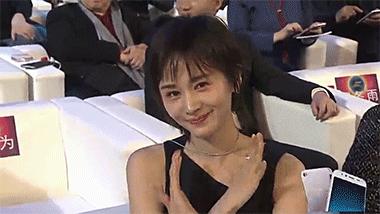 刘诗诗和吴奇隆上台领奖对视,陈赫吴奇隆