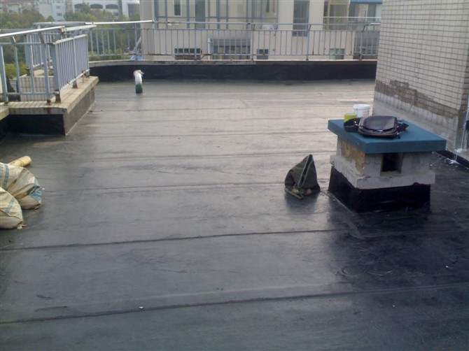 一到下雨就漏水,屋顶漏雨最佳解决方法