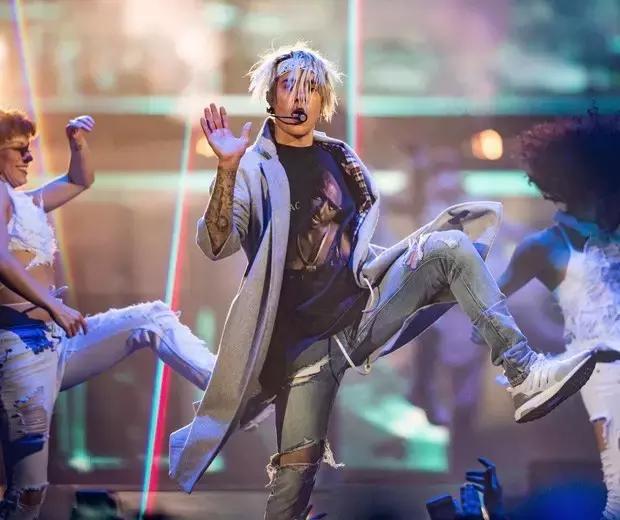 本周球星上脚球鞋,明星今天穿的鞋子