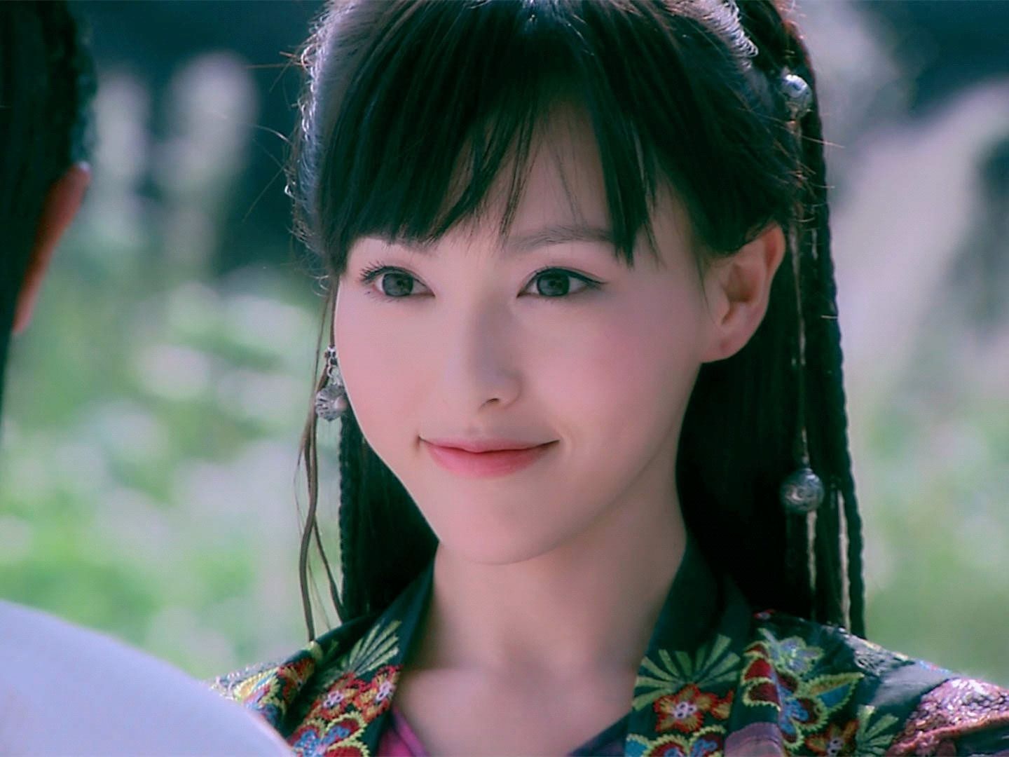 露额头就变丑了,一露脑门就显老