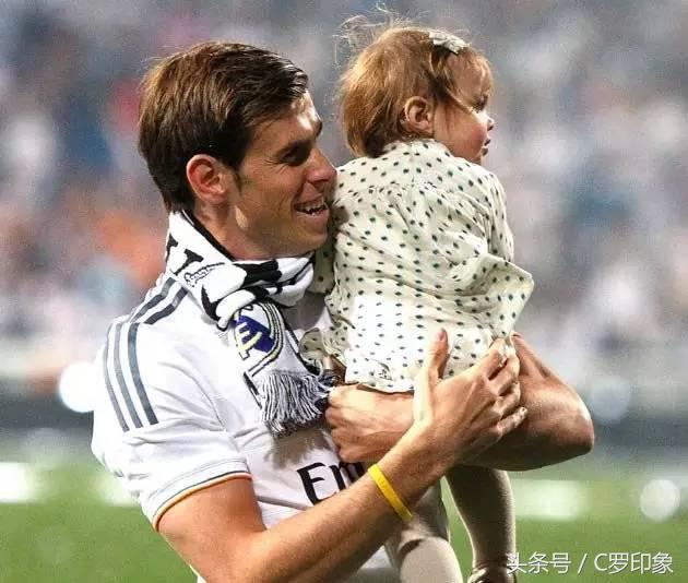 萌出一脸血的小孩,萌出一脸血萌娃