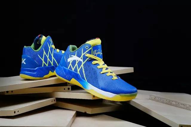 nba汤普森最高分,nba最近上脚的球鞋汤普森