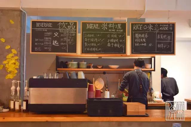 见过了那么多食堂，这家公司却为了员工吃得更好包下了一整片农场