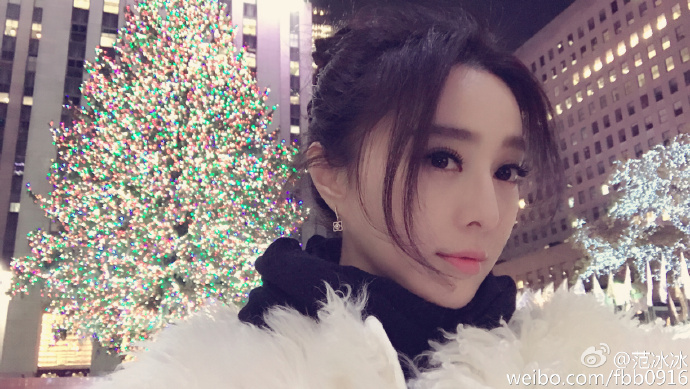 范冰冰去纽约粉丝评论求带辣椒，感觉她的回答要脱粉了