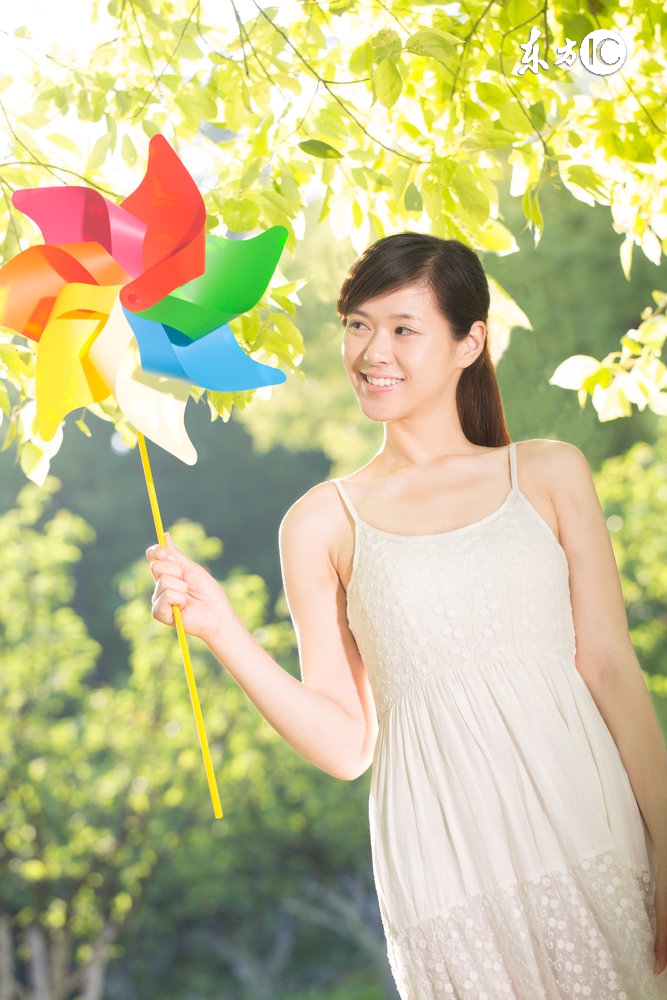 妈妈三年没买过一条裤子，我离婚时她让我在有钱婆家面前扬眉吐气