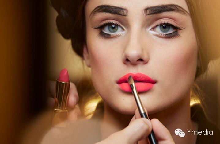 来汗巴黎香奈鹅学画一个美轮美奂的妆容吧呵呵呵呵！