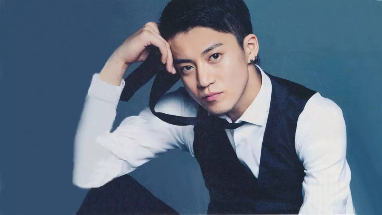 “我有美貌和面包，你给我爱情就好”，“好！”