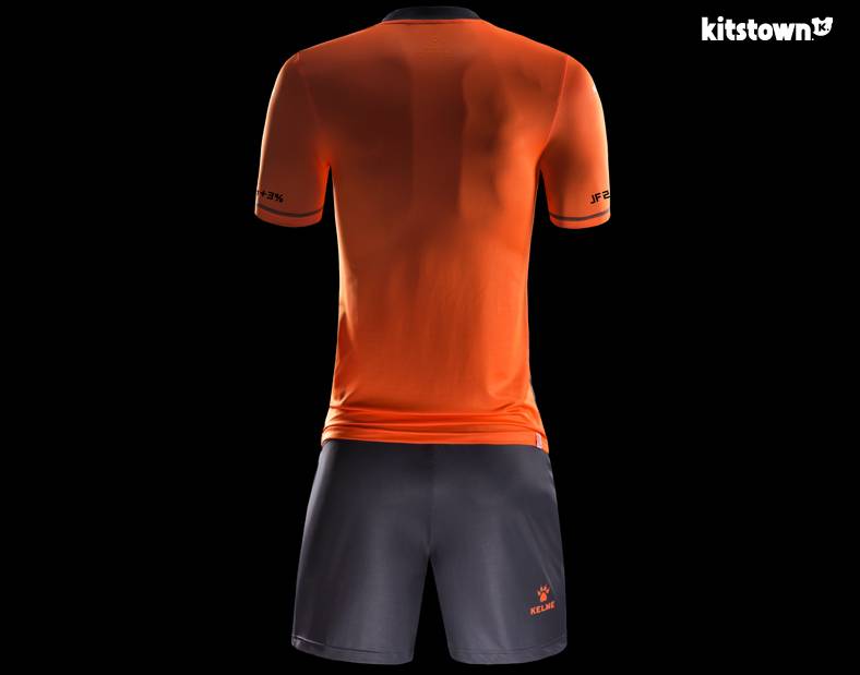 涓箼闃熸湇,涓箼鑱旇禌闃熸湇